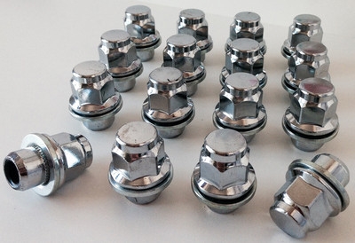 16 x original spec M12 x 1.5 21mm Hex, flat Seat O.E style Car wheel nuts lugs