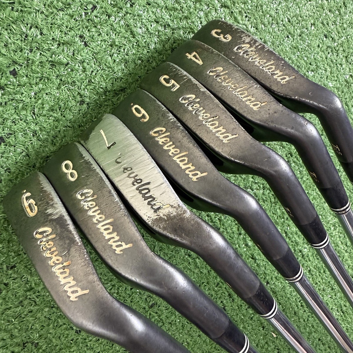 Cleveland Tour Action TA5 Gunmetal Black Iron Set 3-9 Regular Flex
