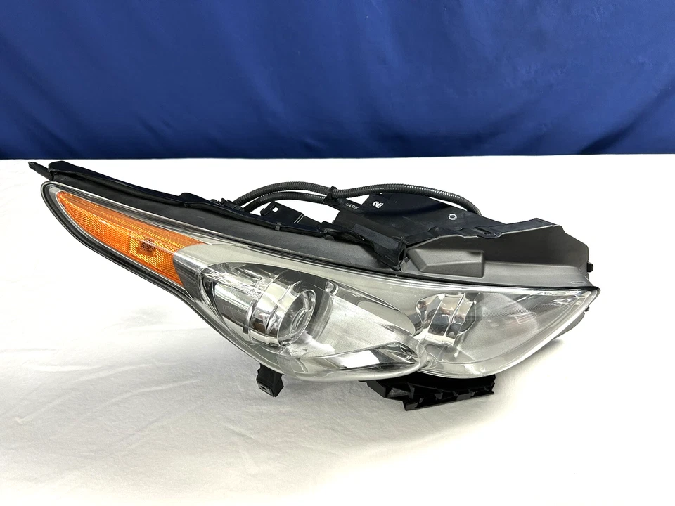 Farol dianteiro direito passageiro XENON 2009 - 2017 Infiniti FX35 FX37 FX50 - Imagem 2 de 4