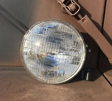 24VOLT ORIGINAL MILITARY TRUCK VEHICLE HEADLIGHT P/N 8741491