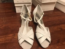 NEW FALL SALE 40 WOMEN  S GLIDE DANCE SHOES STYLE TEXAS WHITE SIZE 7M Llang