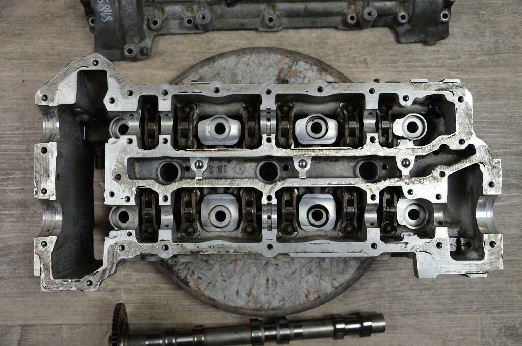 Mercedes Benz 350CDI OM642.850 Zylinderkopf Nockenwellen rechts 