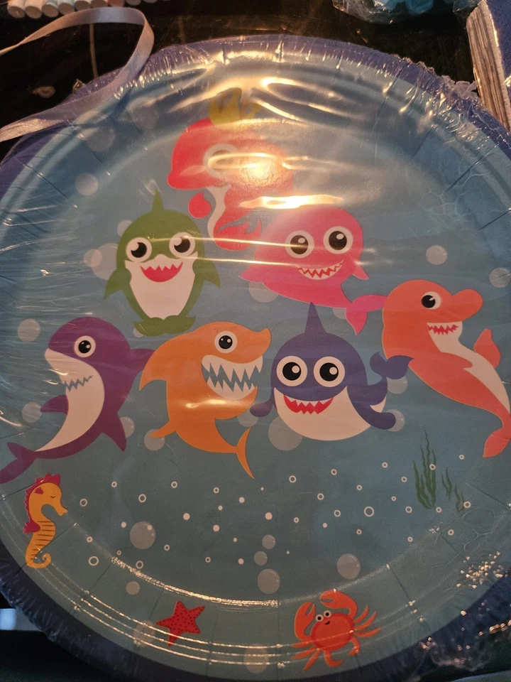 PINKFONG Baby Shark Birthday Party Supplies - Image 2 of 4