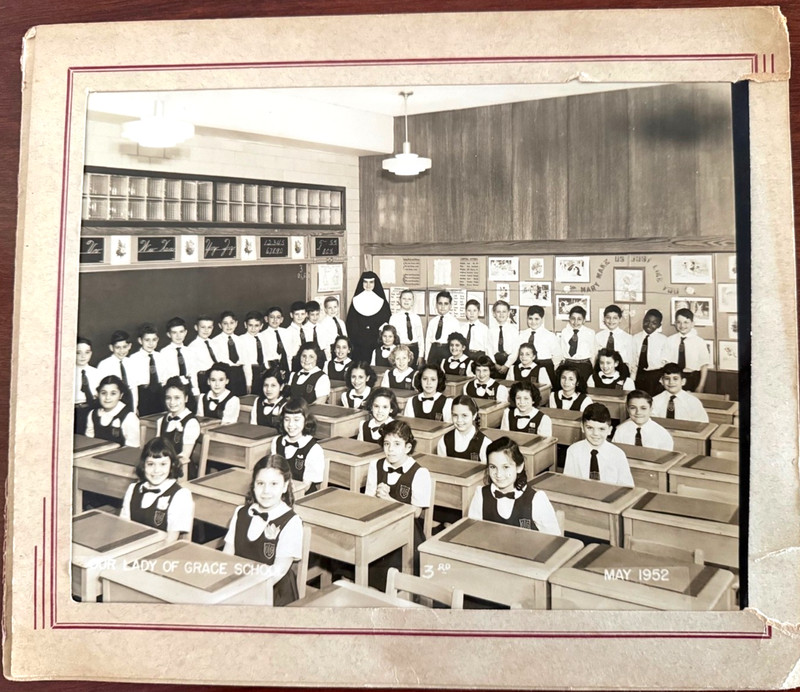 Vintage 1952 Catholic School, Nun & Students 8"x 10" Class Portrait Real Photo