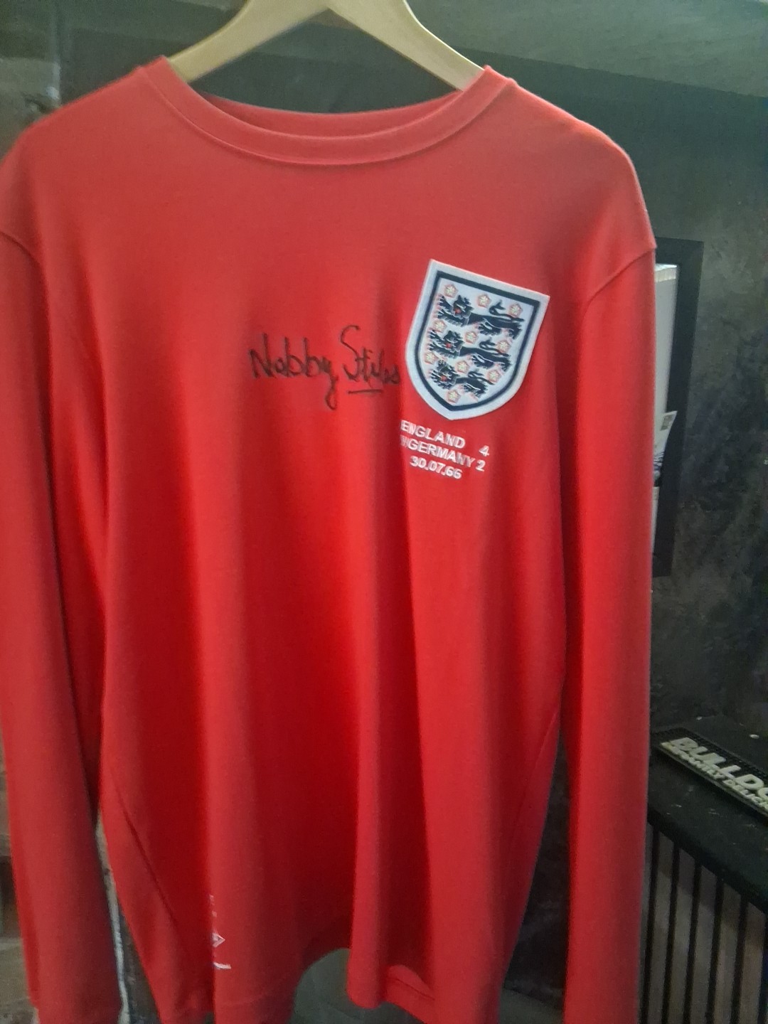Signed nobby stiles England shirt world cup 66 for sale on Ebay