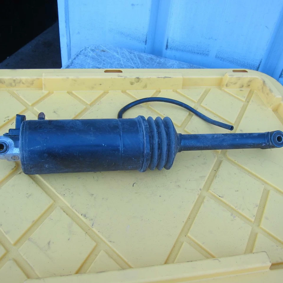 Amortiguador trasero Honda V45 Sabre VF750 S 1982 Foto 4 de 4