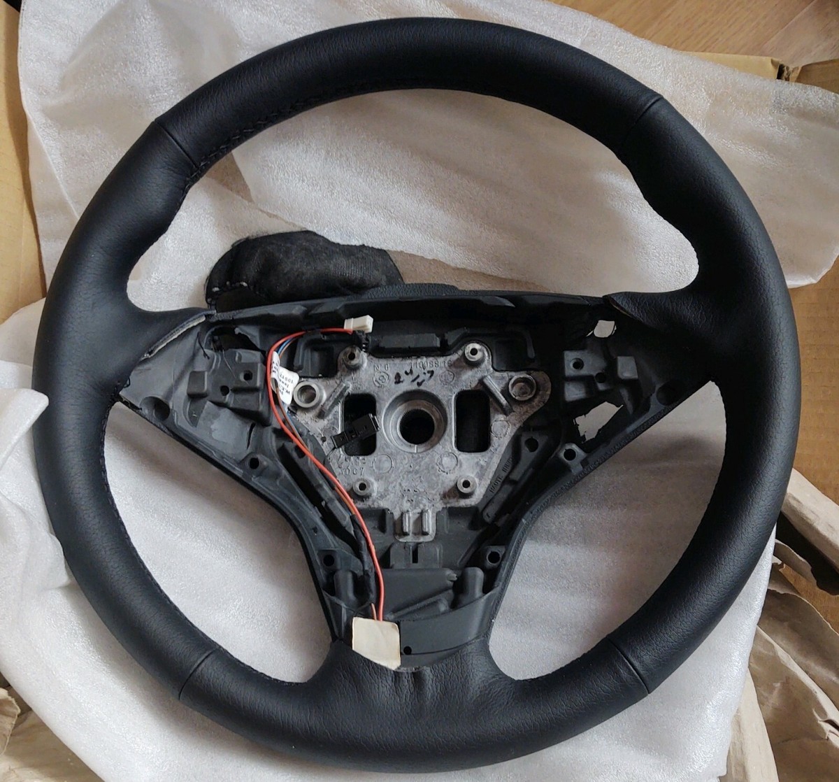 純正品  E60 E61 Mスポーツ ステアリングカバー BMW OEM M Sport Heated E60 E61 E63 E64 5 & 6 Series 2008-2011