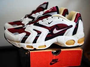 VINTAGE NIKE AIR MAX 96 TEAM RED 904073-611 US 7.5 EU 40.5- 180 1 87 ... ... VINTAGE-NIKE-AIR-MAX-96-Team-Red-904073-
