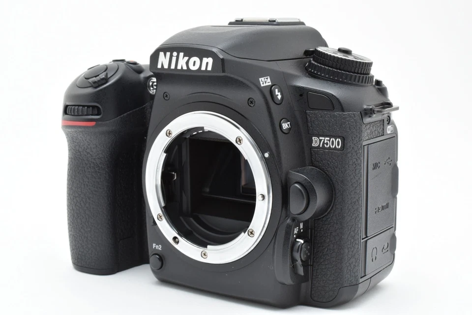 [Mint] Nikon D7500 20.9MP Digital Camera Body Shutter Count: 28876 - Image 2 of 4