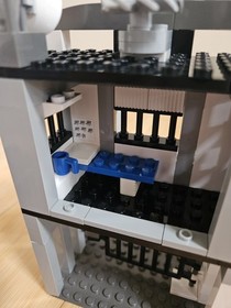 LEGO&reg; World City 7035 Police HQ 99% Complete PLEASE READ!