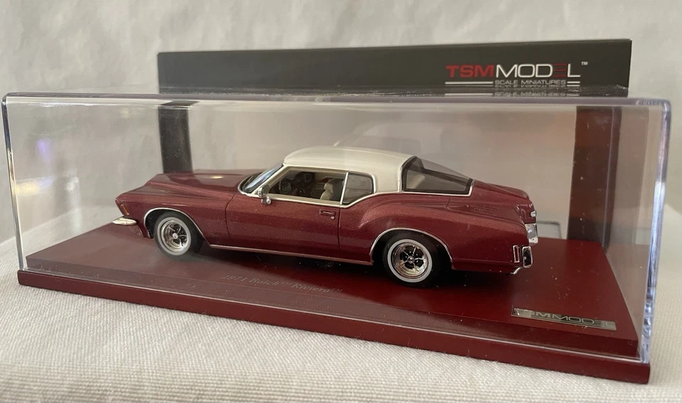 1971 Buick Riviera TSM114332 1:43 Scale Resin Model Red w/White Hardtop NIB - Image 4 of 4