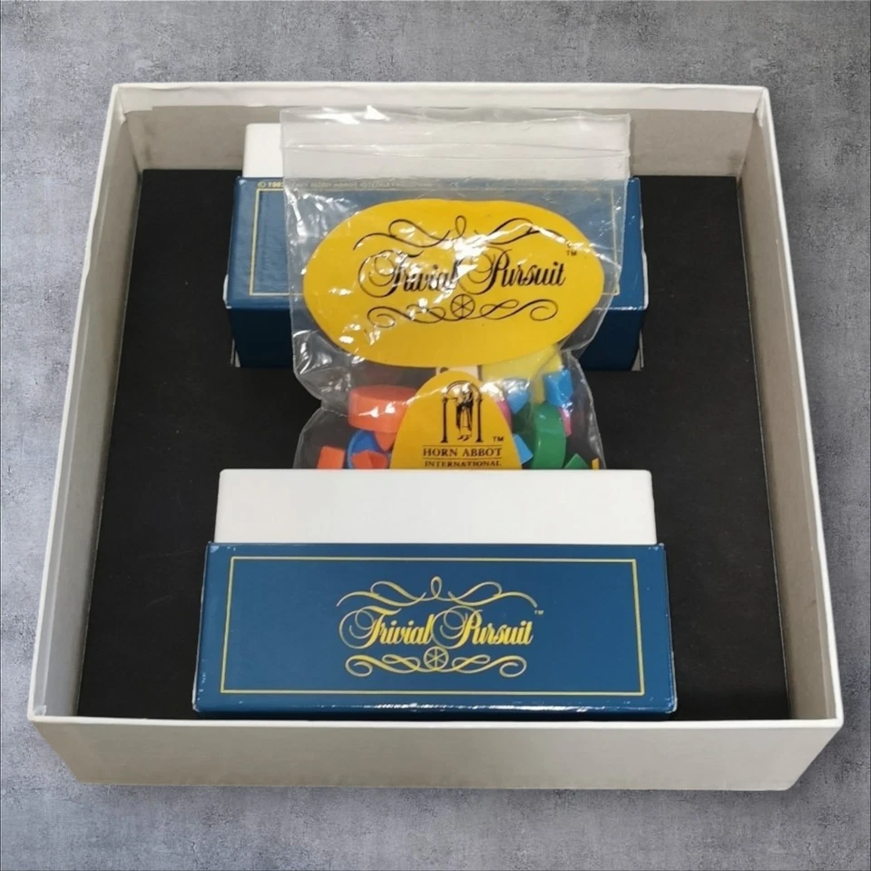 Trivial Pursuit Master Game Genus Edition 1987 Revised & Updated Complete - Image 2 of 4