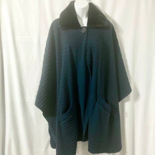 Neu mit Etikett Le Moda Damen-Cape türkis mit schwarzem Kunstfellkragen - Bild 4 von 9