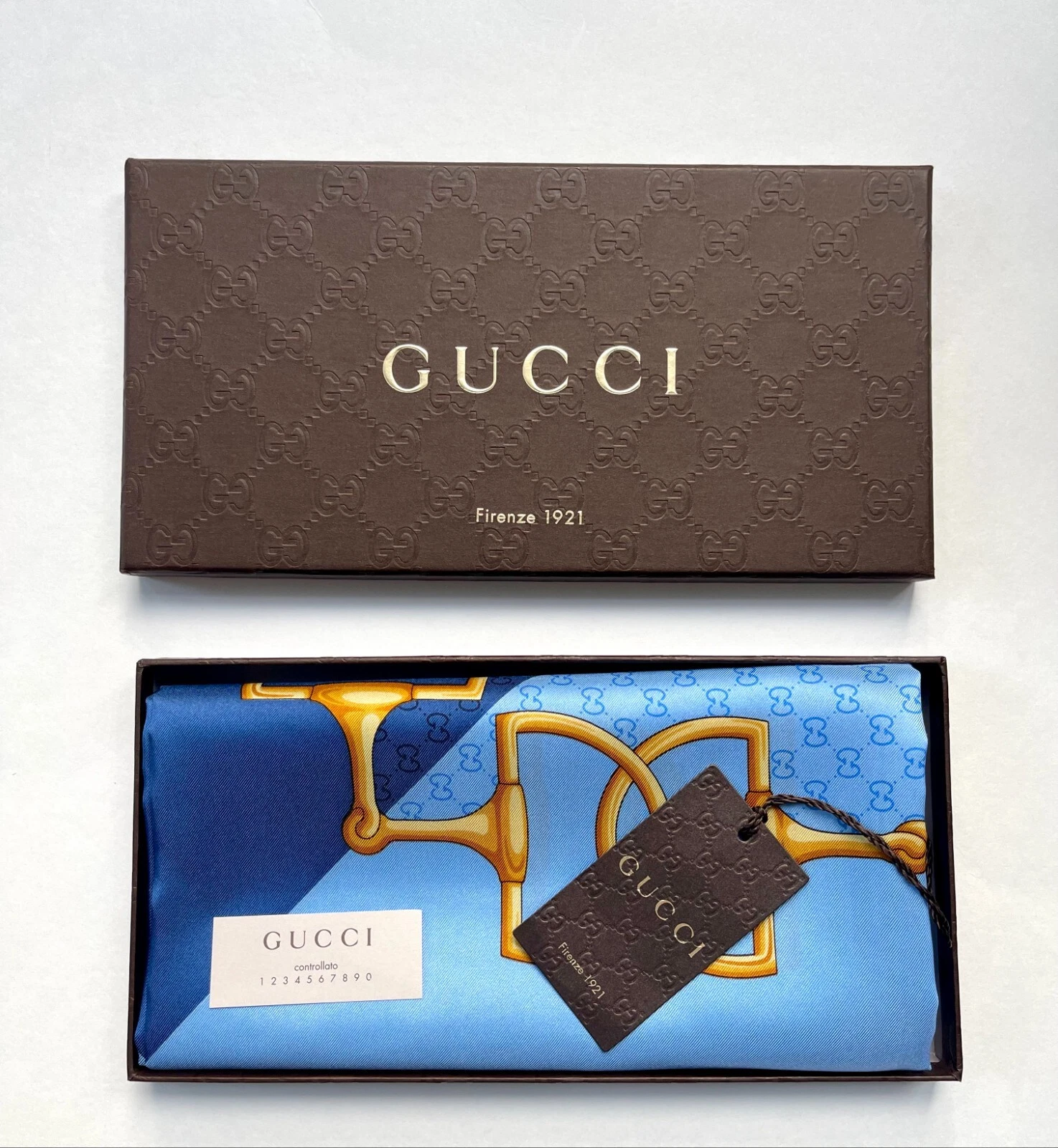 Double écharpe unisexe bleue enveloppée en soie Gucci cheval équestre avec boîte cadeau Gucci