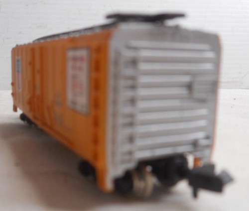 Bachmann N Scale Union Pacific Railroad Box Car UP 160207 Orange/Silver 3" Long - Foto 4 di 5