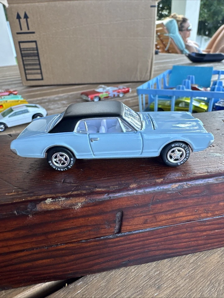 1967 Mercury Cougar - Hot Baby Blue - Vintage Real Riders Wheels - Imagem 4 de 4