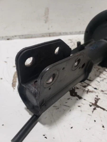 Puntal delantero derecho pasajero sin Opt Hcz se adapta a 02-04 VUE 755280 Foto 3 de 4