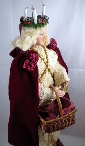 International Christmas Swedish Santa Lucia Handmade by Brenda Goin Morris - Bild 3 von 12