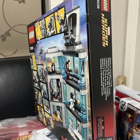 Lego 76038 - Marvel Super Heroes - Attack on Avengers Tower - Brand New
