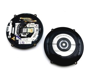 Original Samsung SmartWatch SM-R895 Backcover Akkudeckel + Wireless Charger Flex
