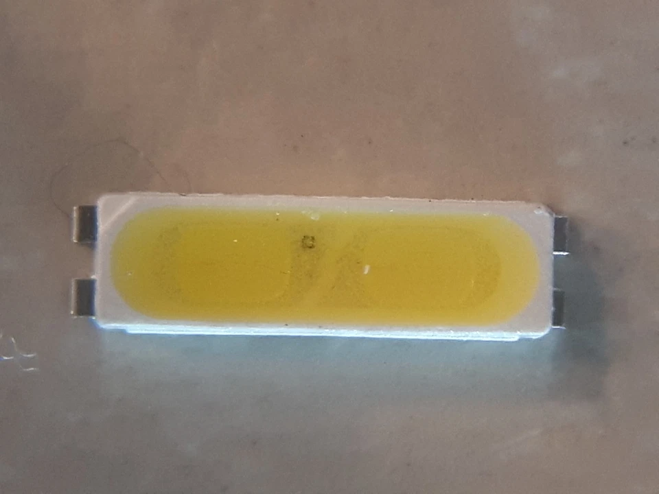 15x LED 7020 LG LEWWS72R24GZ00 3V 0,5W Hintergrundbeleuchtung Reparatur - Bild 2 von 3