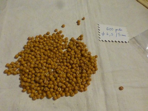 Lot De 600 Perles Artisanales Vintage En Verre Jaune Orangé - Ronde, Inde Années 80 - Occasion