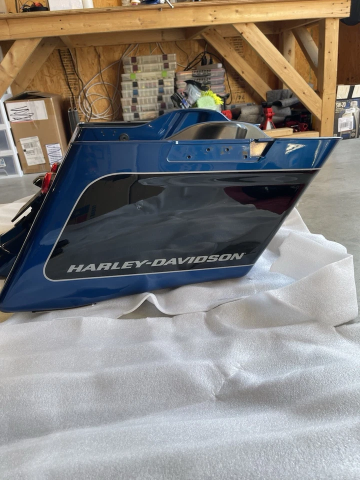 Alforjas, guardabarros y cenefa trasera especiales Harley Davidson Road Glide OEM Foto 3 de 4