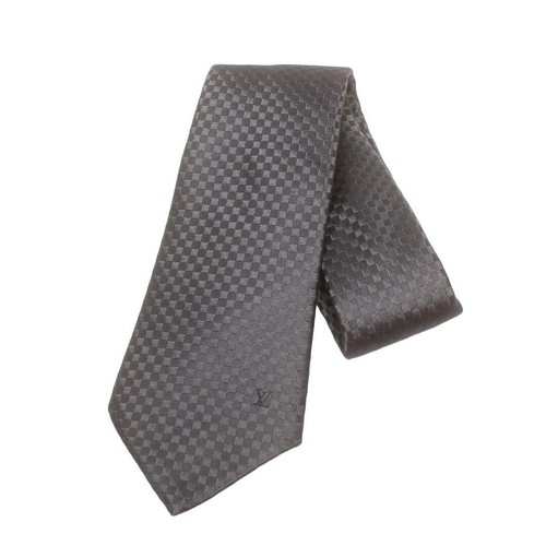 Louis Vuitton 100% silk men's necktie 84db2a2f82b85deabe87737d6c47813b