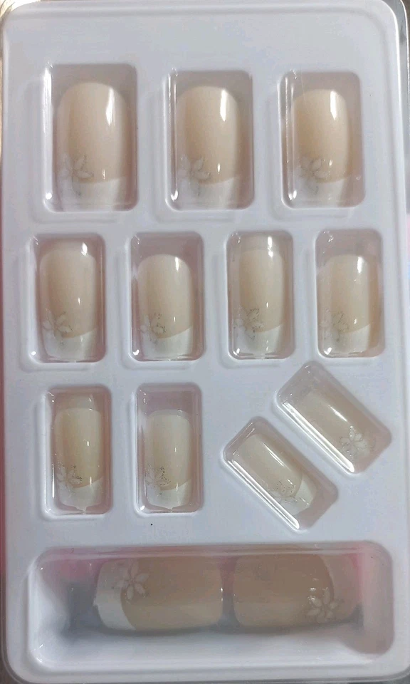 24 Pre Designed Nails Full False Nails - artificial designed TCA. Q.J - Image 4 of 4