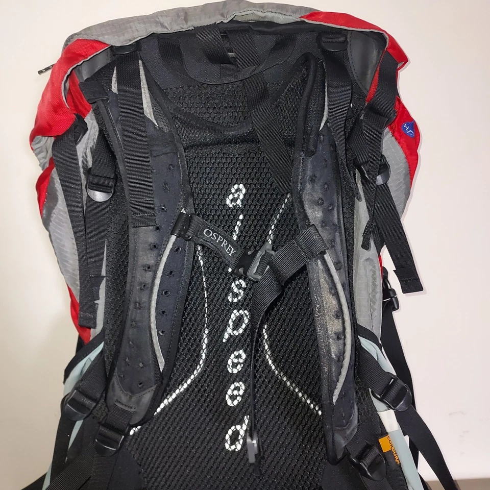 Osprey Atmos 50L Airspeed Hiking Backpack Cordura Camping Outdoors H2O Red Gray - Image 2 of 4