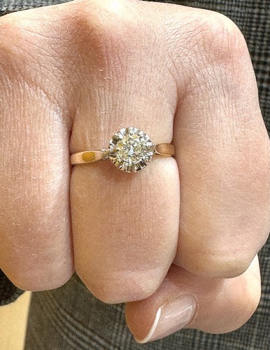 Antiguo solitario de oro 18 bicolor engastado con un diamante natural de 0,59... - Imagen 8 de 9