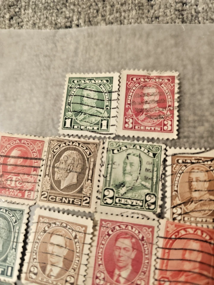 Canada Rare Collection of 17 Stamps 1910-1940's- Used (1,2,3 cent stamps) - Image 3 of 4