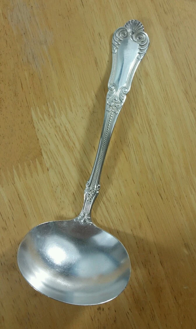 BEAUTIFUL 1847 ROGERS ANTIQUE 1895 LOTUS PATTERN SILVERPLATED GRAVY🍝 LADLE