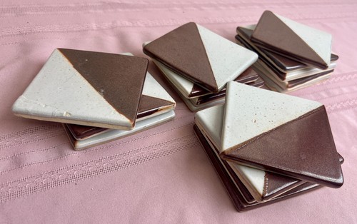 Sixteen (16) Brown White Mid Century MCM 4 x4" Tiles Handmade Ceramic Folk Art - Picture 3 of 3