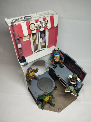 Ninja Turtles action figures w/ 2012 Antonio's Pizza Rama Pop Up