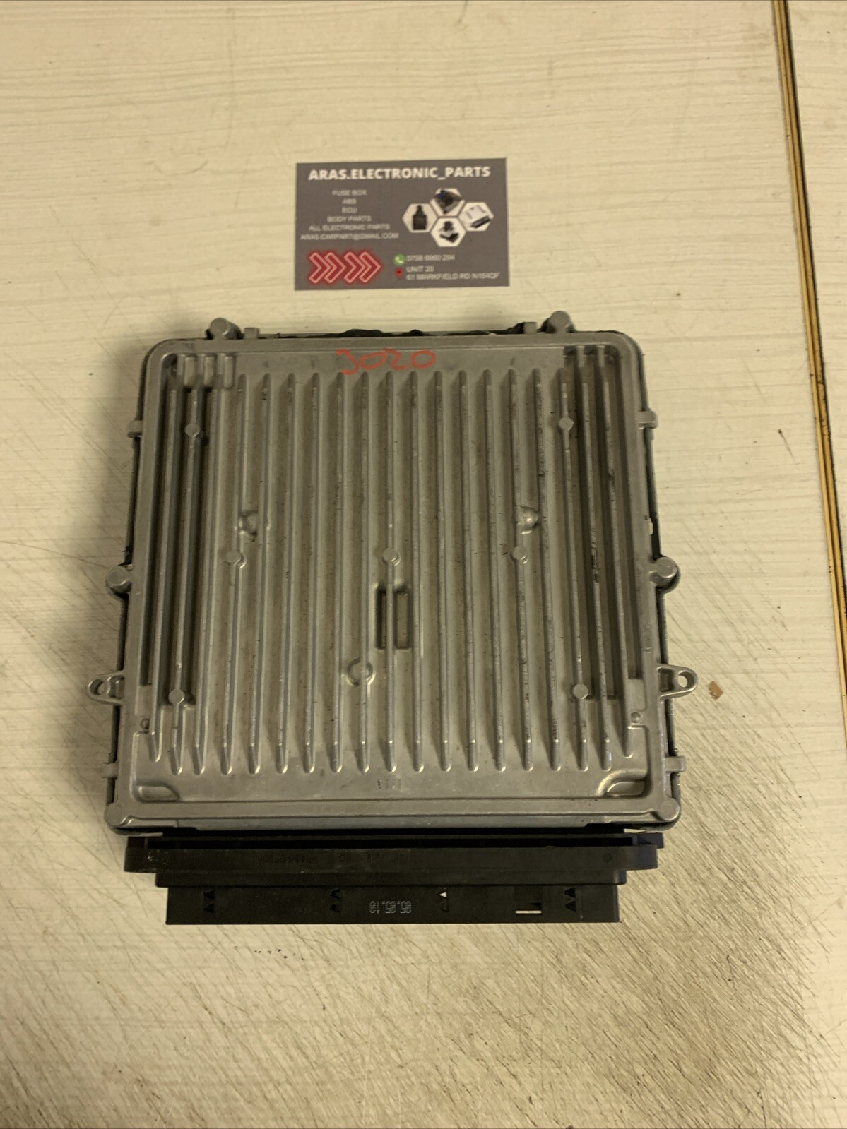 BMW X5 (e70) 2012 Diesel Engine Control Unit Module ECU 8506574  