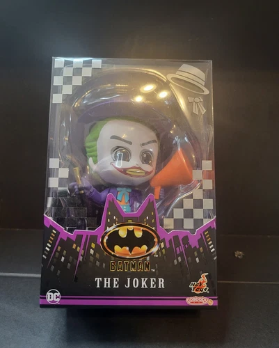 Figura de Batman The Joker Cosbaby DC de Hot Toys