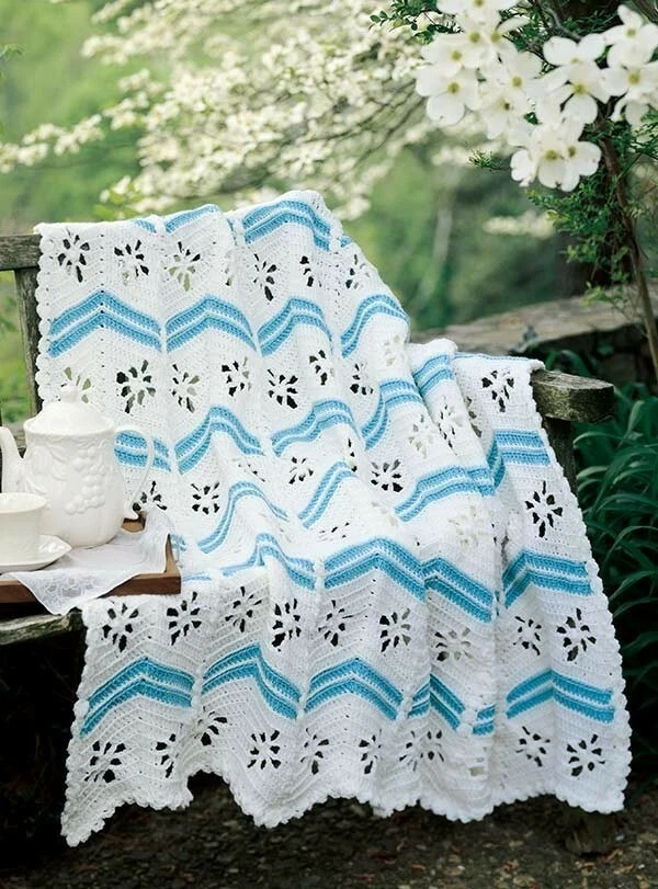 Crochet Pattern Book 40 FAVORITE RIPPLE AFGHANS ~ Best Contest Designs - Image 4 of 4