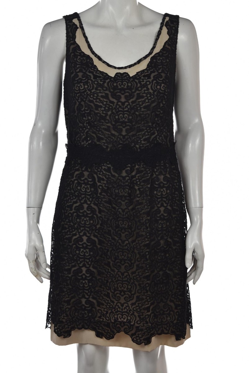 Vivienne Tam Dress Size 4 Black Lace Above Knee Sheath Vivienne Tam Dress Size 4 Black Lace Above Knee Sheath