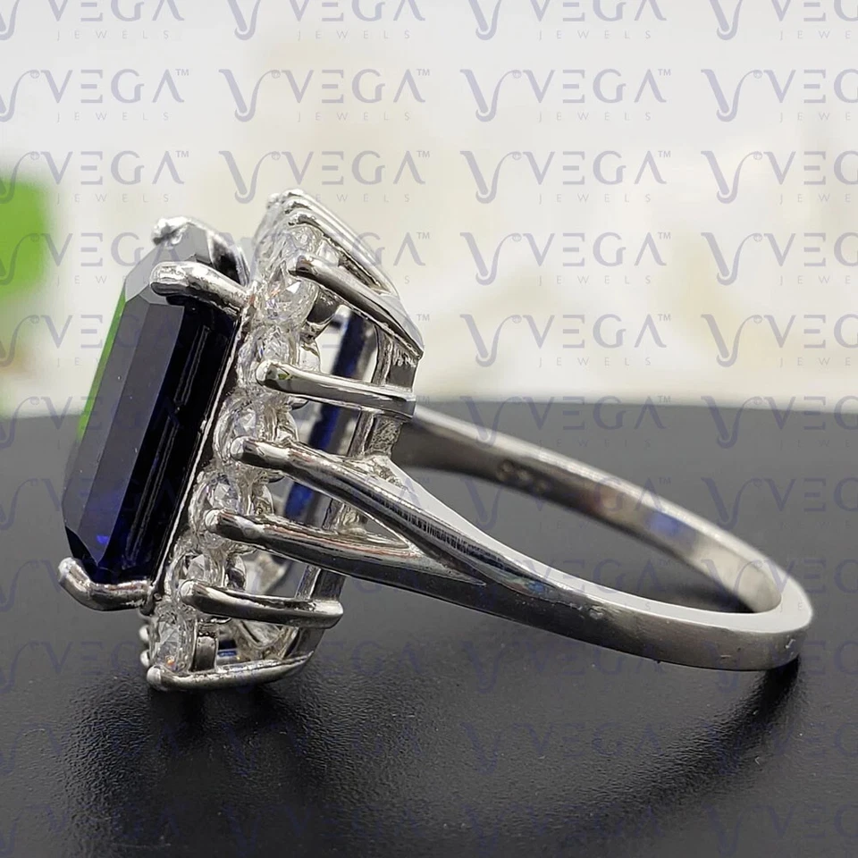 Alianza enchapada en oro blanco de 18 quilates con zafiro natural y diamantes talla esmeralda de 7,08 quilates Foto 4 de 4