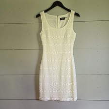 GUESS White Lace Geometric Bodycon Sheath Dress Scoop Neck Sleeveless Size 8