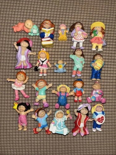 Vintage 1980's Cabbage Patch Kids Mini Figures PVC Figurines! Lot of 20