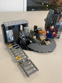 LEGO DC Comics Super Heroes: Superman: Black Zero Escape 76009 100% complete