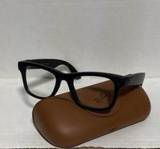 Ray-Ban Meta Wayfarer ESSILORLUXOTTICA Generation 1 With Case