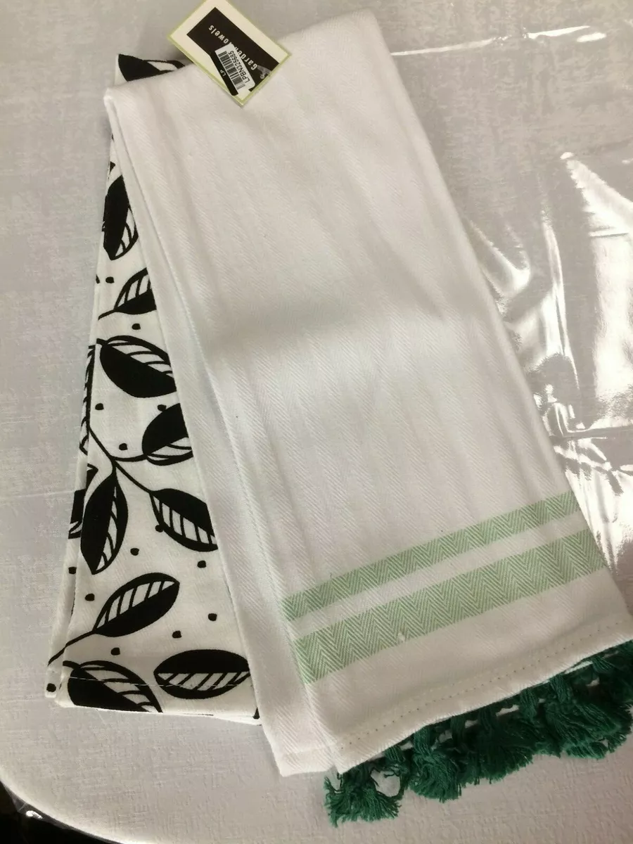 White towels with green trim deals