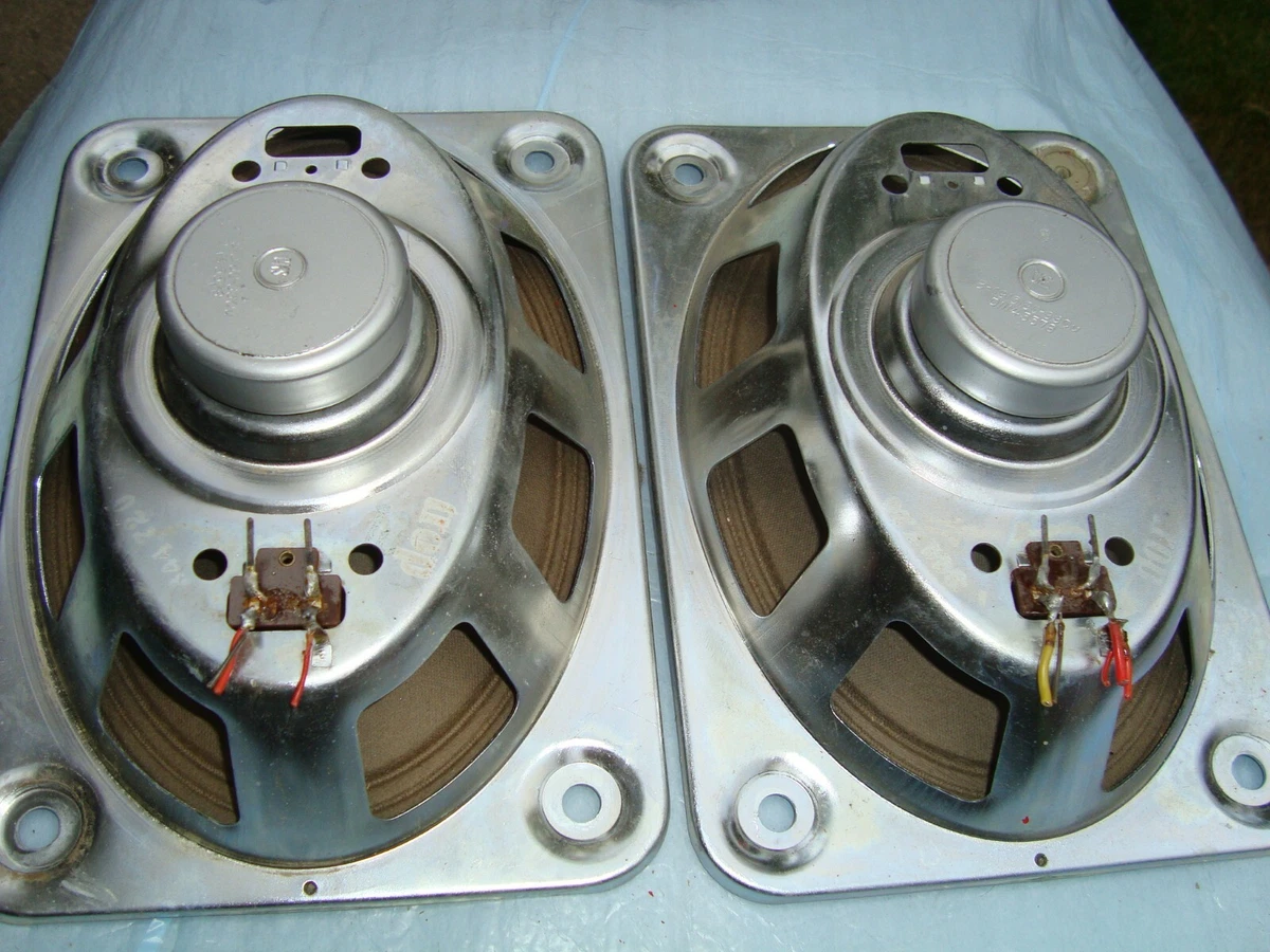 Two Pairs German Speakers 10