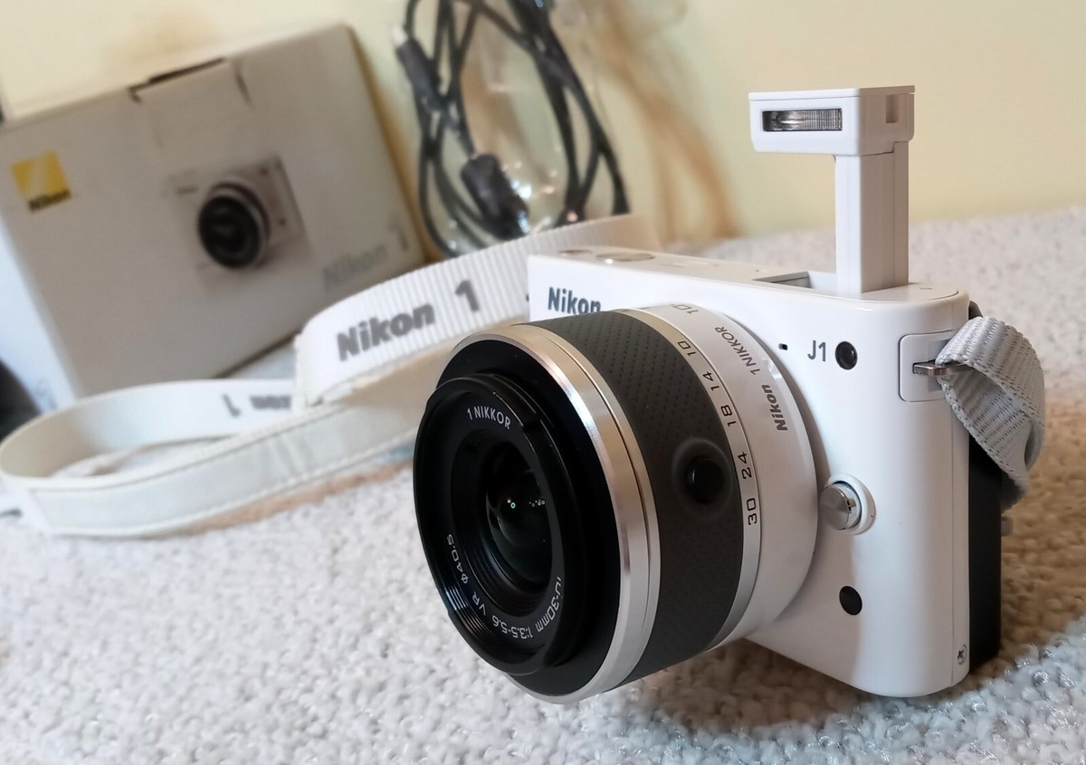 Nikon 1 J1 10.1MP Digital Camera (White) Kit w/ VR 10-30mm Lens