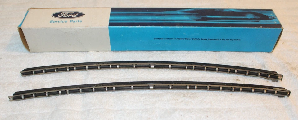 1969-1977 Ford Bronco NOS REFIS DE LIMPADOR DE PARA-BRISA 13" - Imagem 3 de 3