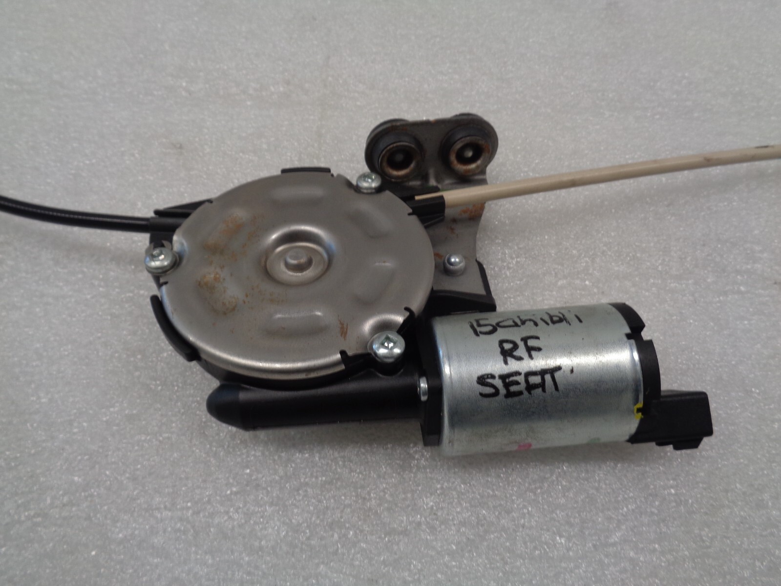 14-20 Maserati Ghibli Front Right Seat Adjustment Motor Set of 2 OEM AK2402165