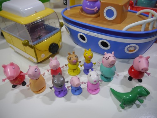 Paquete de juguetes Peppa Pig casa avión a reacción barco/barco cámper coche tostadora 10 figuras - Imagen 6 de 24